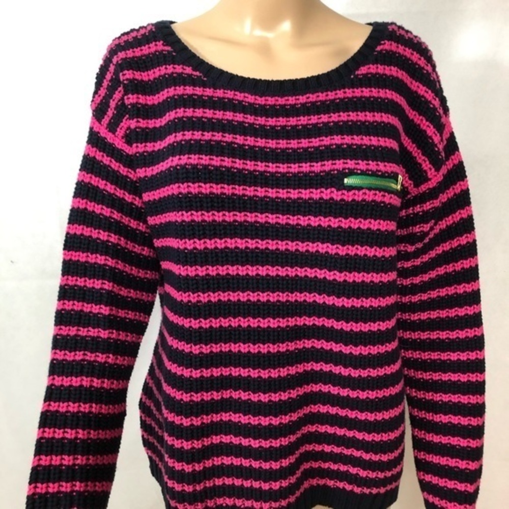 100% cotton Tommy Hilfiger sweater. EUC